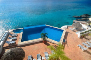 Beautiful and private 3 bedroom oceanfront condo PDS3S